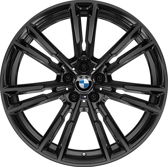 BMW M5 17 of 18