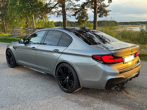 BMW M5 2 of 18