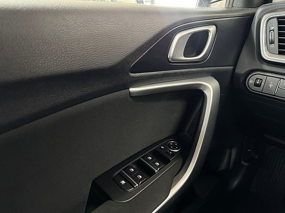 Kia Ceed 12 of 24