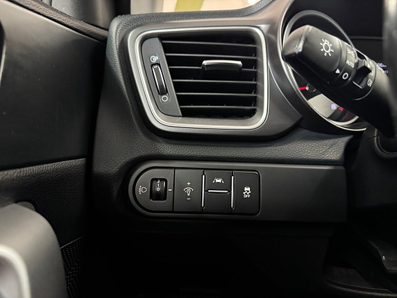 Kia Ceed 11 of 24