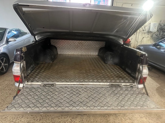 Mitsubishi L200 8 of 9