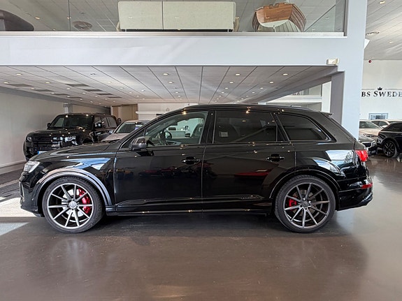 Audi Q7 2 of 15