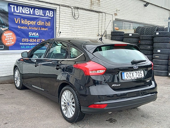 Ford Focus 8 of 24