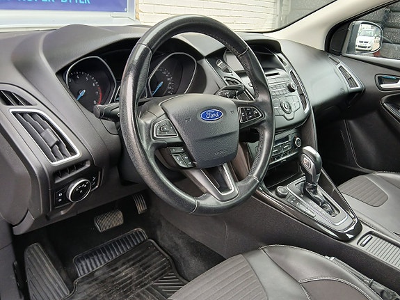 Ford Focus 14 of 24