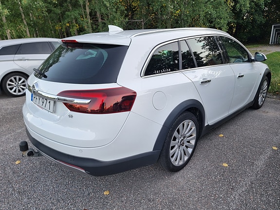 Opel Insignia Country Tourer 8 of 17