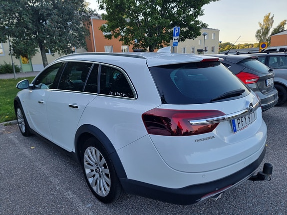 Opel Insignia Country Tourer 4 of 17