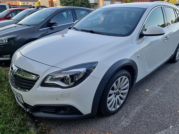Opel Insignia Country Tourer 2 of 17
