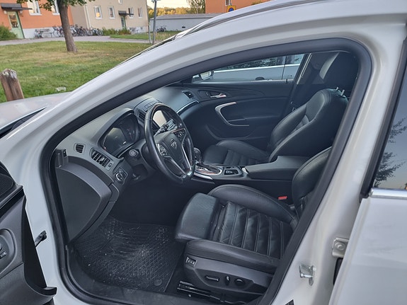 Opel Insignia Country Tourer 12 of 17