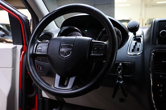 Dodge Grand Caravan 16 of 20