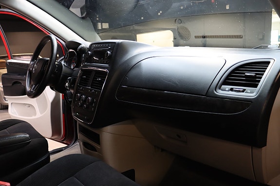 Dodge Grand Caravan 15 of 20