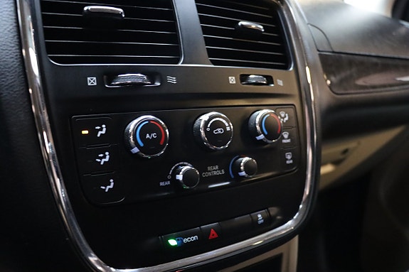 Dodge Grand Caravan 17 of 20