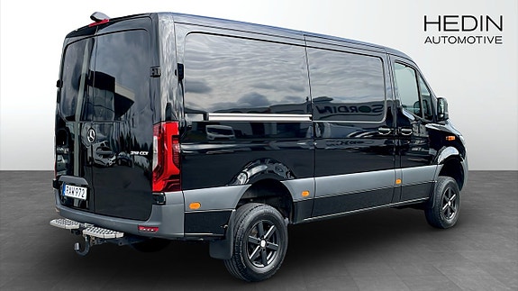 Mercedes-Benz Sprinter 319 2 of 9