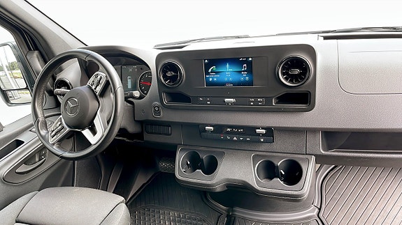Mercedes-Benz Sprinter 319 4 of 9