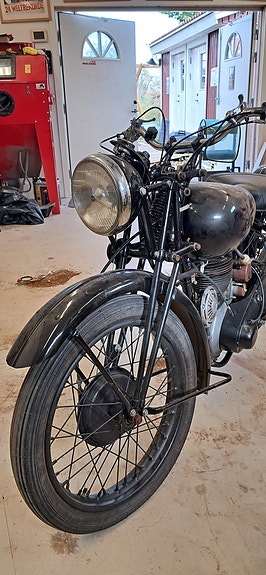 Triumph 3HW 3 of 8