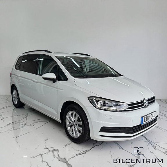 Volkswagen Touran 3 of 22