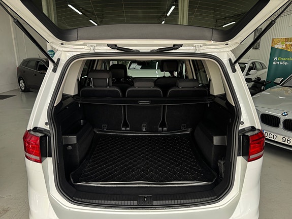 Volkswagen Touran 21 of 22
