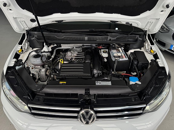 Volkswagen Touran 22 of 22