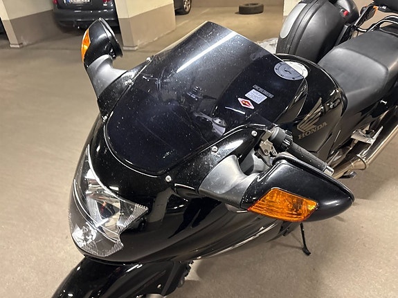 Honda Powersports CBR1100XX 1.1 11 of 14
