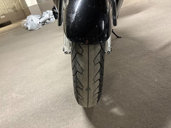 Honda Powersports CBR1100XX 1.1 12 of 14