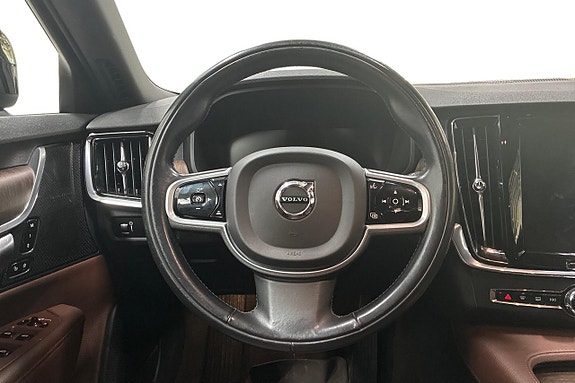 Volvo V90 Cross Country 16 of 28