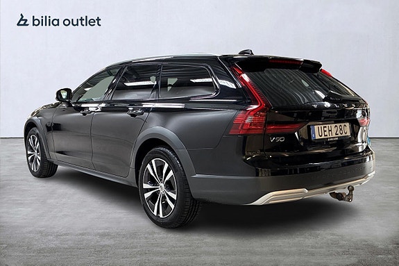 Volvo V90 Cross Country 8 of 28