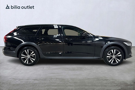 Volvo V90 Cross Country 5 of 28