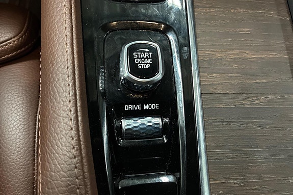 Volvo V90 Cross Country 26 of 28