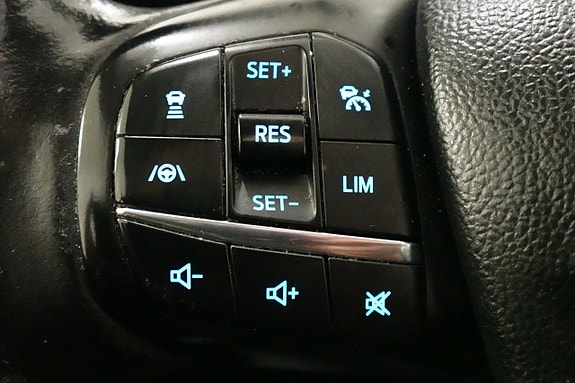 Ford Kuga 24 of 30
