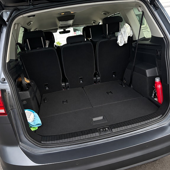 Volkswagen Touran 6 of 9