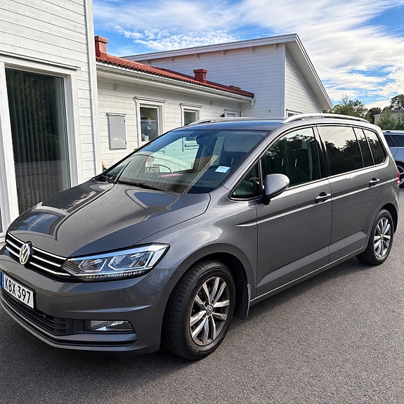Volkswagen Touran 8 of 9