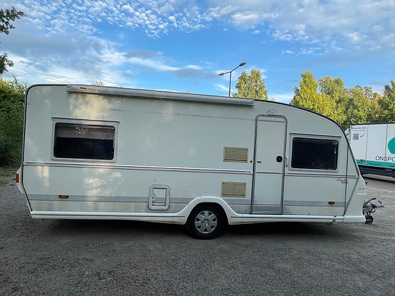 Sävsjö Euroline 5.6 SR – 1994 | Barnkammare | Solpaneler | Stereo | Vinterbonad 2 of 12