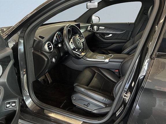 Mercedes-Benz GLC300 e 7 of 27