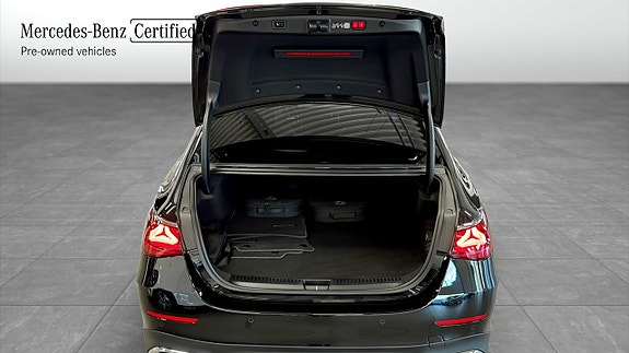 Mercedes-Benz E400 e 10 of 26