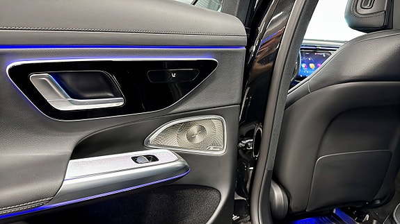 Mercedes-Benz E400 e 15 of 26