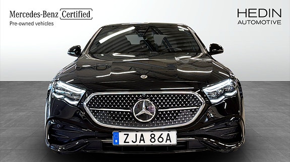 Mercedes-Benz E400 e 8 of 26