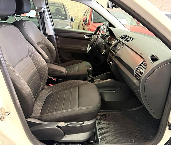 Skoda Fabia 17 of 25