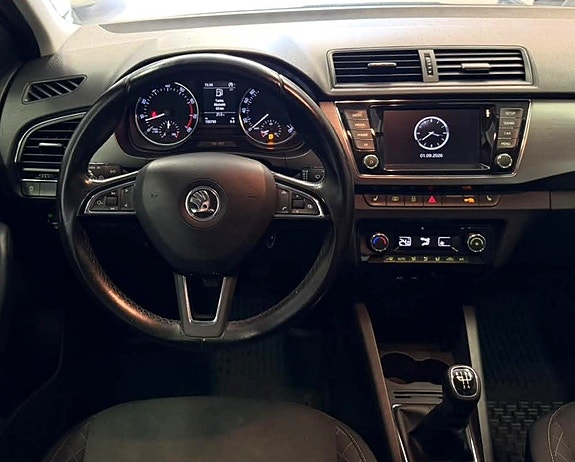 Skoda Fabia 12 of 25