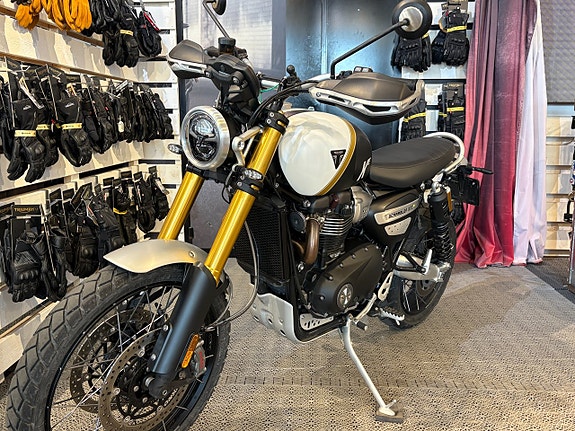 Triumph SCRAMBLER 1200 XE *VI SÄLJER VÅR DEMO* 9 of 14