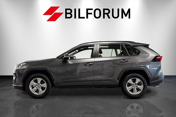 Toyota RAV4 2 of 15