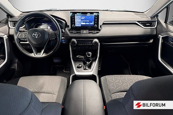 Toyota RAV4 12 of 15