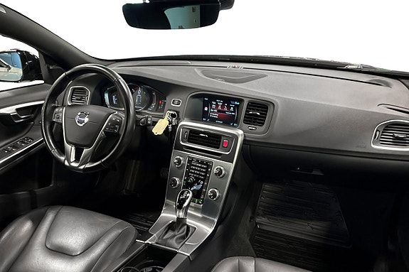 Volvo V60 Cross Country 15 of 30