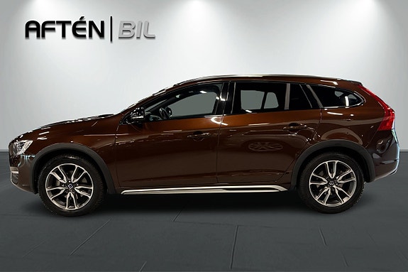 Volvo V60 Cross Country 6 of 30
