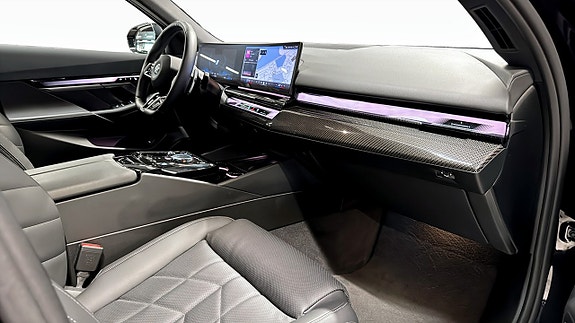 BMW 550e 3 of 10