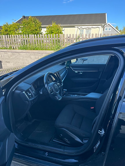 Volvo V90 Cross Country 5 of 9