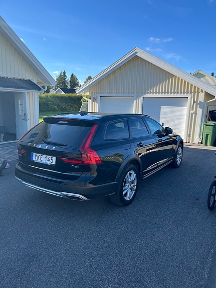 Volvo V90 Cross Country 4 of 9