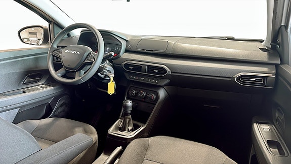 Dacia Sandero 13 of 19