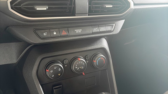 Dacia Sandero 18 of 19
