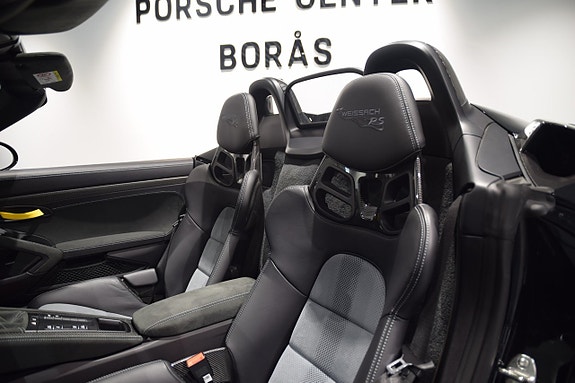 Porsche 718 Spyder 6 of 16