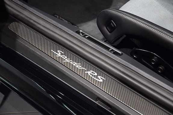 Porsche 718 Spyder 8 of 16