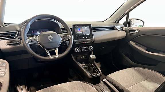 Renault Clio 11 of 19